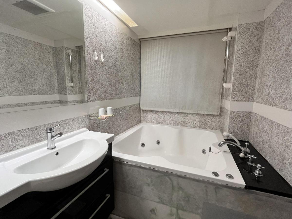 Guide Hotel Taipei Xinyi Exterior photo